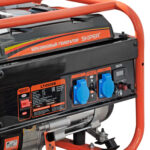 Электростанция SKIPER LT4500B (3.0кВт, 2х230В/16А/2.8кВт, 12В, бак 15.0л) 7 12В